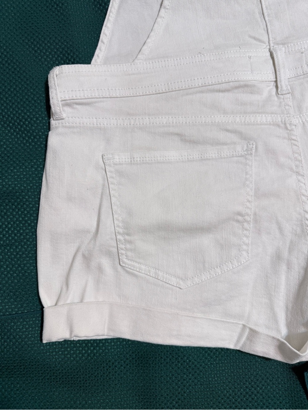 No Boundaries White Denim Short Overalls - Size XL (15-17) - EUC - Picture 10 of 13